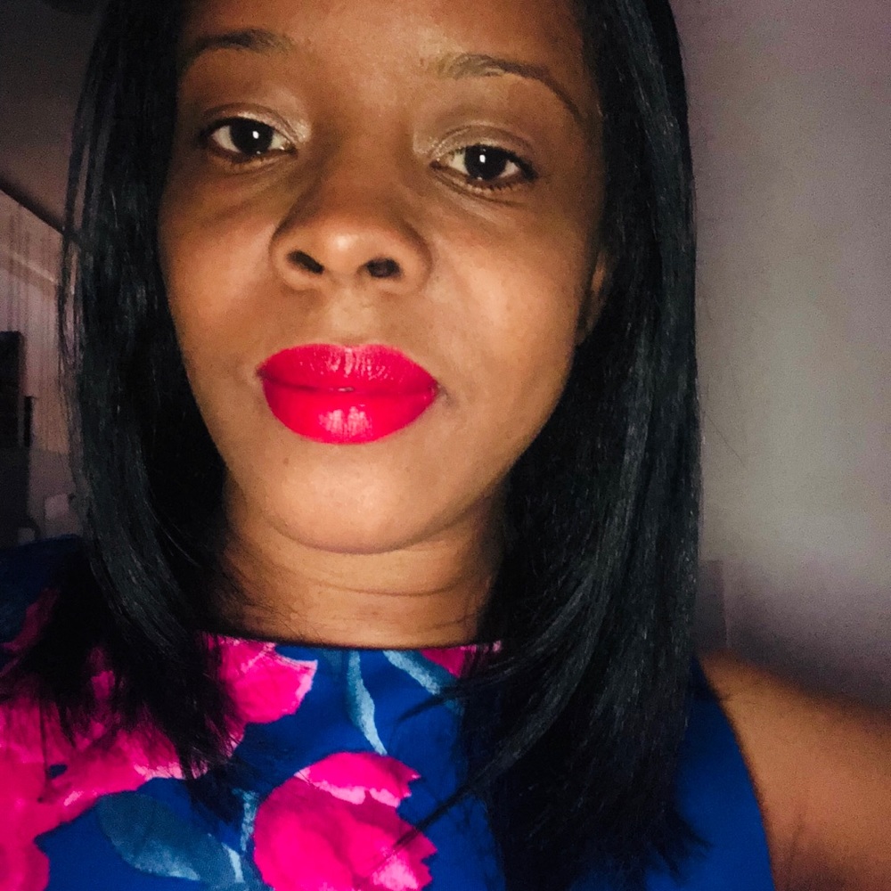 Meet your Posher, Simone